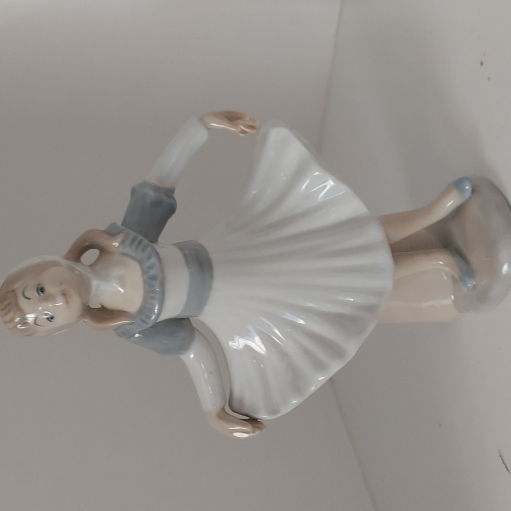 Vintage Castillo Figurine